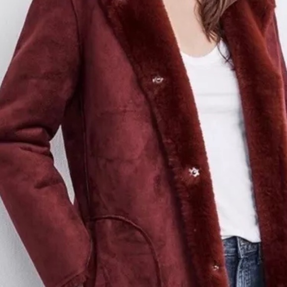 Velvet Graham & Spencer Mina Coat Reversible Faux Suede to Faux Fur Med NWOT Red - Picture 4 of 5